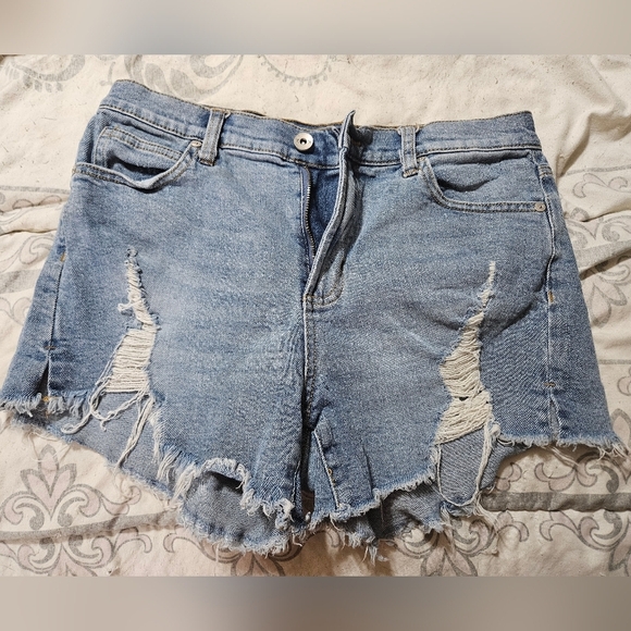 Kendall & Kylie Pants - Kendall + kylie Cutoff the icon short jean shorts!